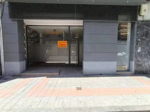 Local comercial en calle de la Puebla