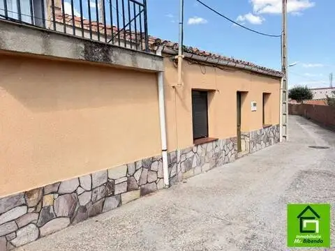 Casa adosada en La Hiniesta-Peña Trevinca-Siglo XXI