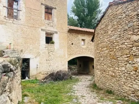 Casa rústica en Olocau del Rey