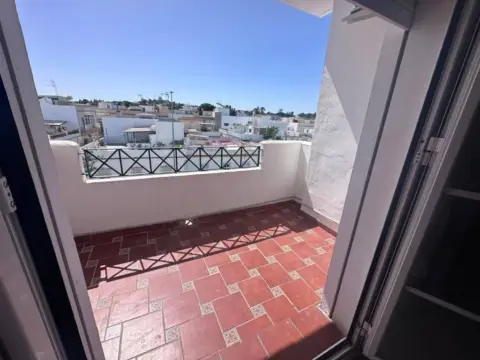 Piso en Núcleo Urbano-Urbanizaciones