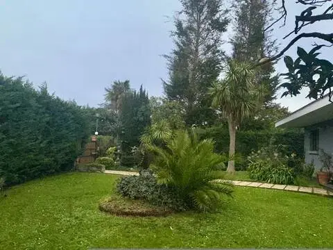 Chalet en Somió-Cabueñes