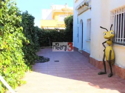 Chalet en Santiago de la Ribera