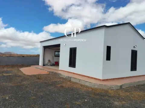 Chalet en La Oliva