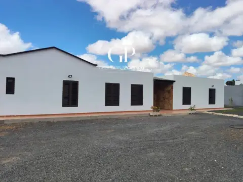 Chalet en La Oliva