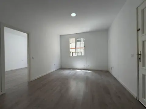 Piso en calle Porlier