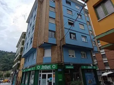 Piso en Pola de Lena