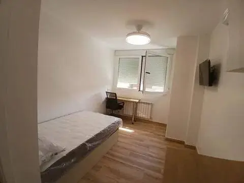 Habitación en calle de Toledo