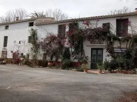 Casa rústica en calle Molino S-N