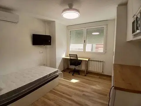 Habitación en calle de Toledo