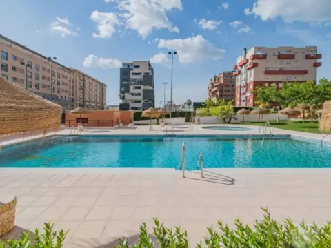 Piso en Los Periodistas-Parque Almunia-Albayda