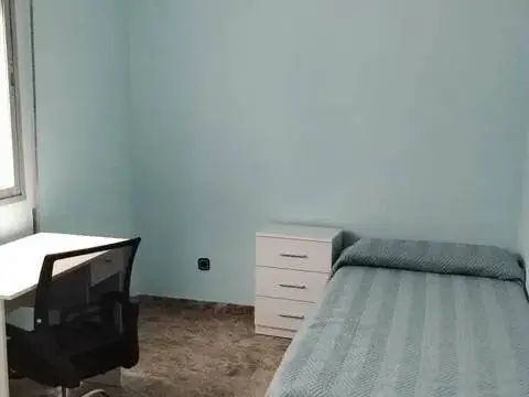 Habitación en El Perchel-Puerta de Toledo-Atalaya