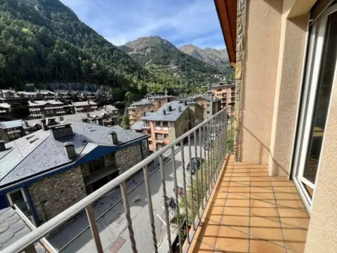 2-bedroom penthouse for rent in Arinsal, La Massana · 8 of 27