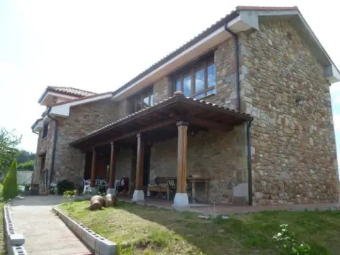 Casa en Corvera de Asturias