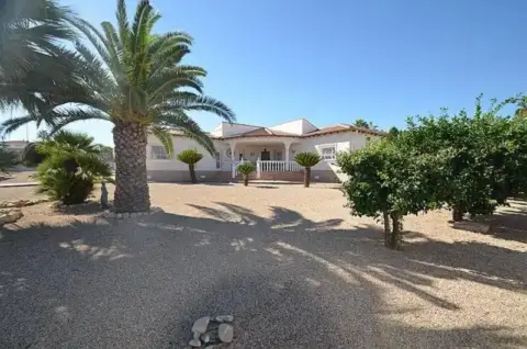 Chalet en Campos del Río