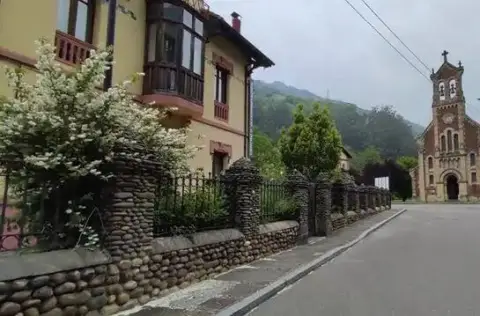 Piso en calle Lugar Bustiello, 39