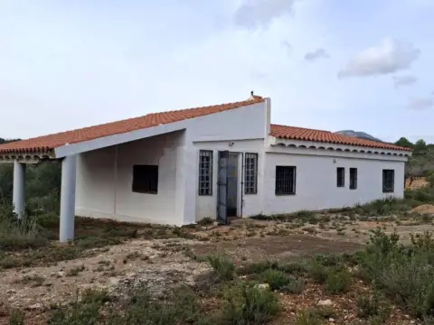 Casa rústica en Benlloc