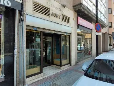 Local comercial en Avenida Alcalde José Fernandín