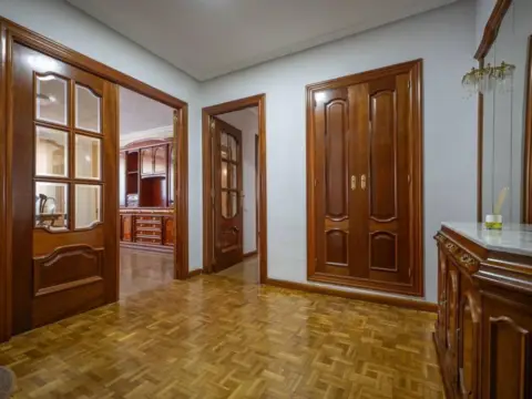 Piso en San Nicolás-La Toledana-Valle Amblés