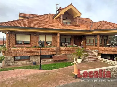 Chalet en Maliaño