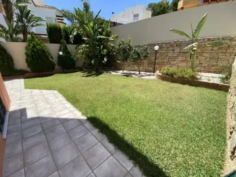 Chalet en calle de los Naranjos