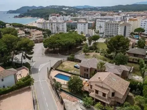 Chalet en Fenals-Santa Clotilde