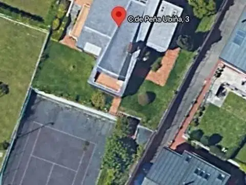 Terreno en calle de la Peña Ubiña