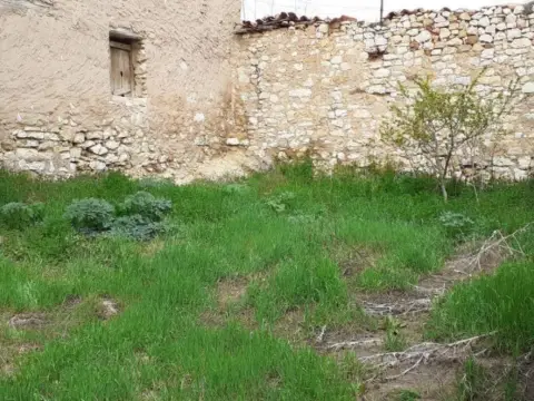 Casa adosada en calle Mayor