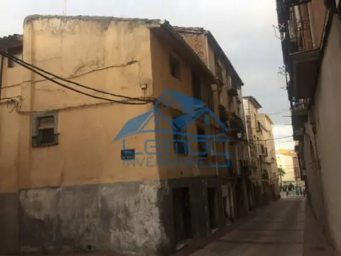 Chalet en Entrena