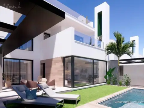 Chalet en Los Alcázares