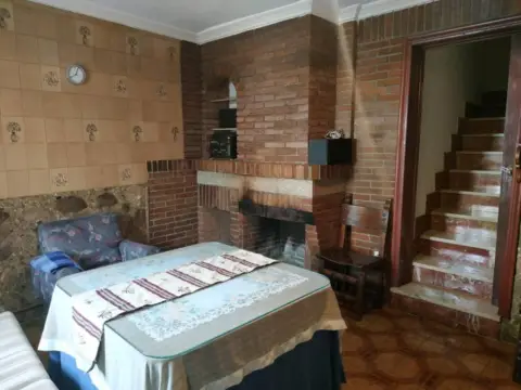 Chalet en Oliva de Plasencia
