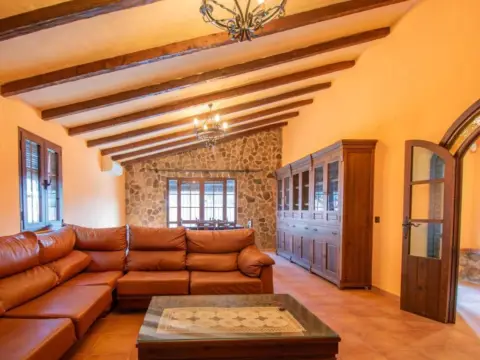 Casa en Mogarizas-Las Rapazes