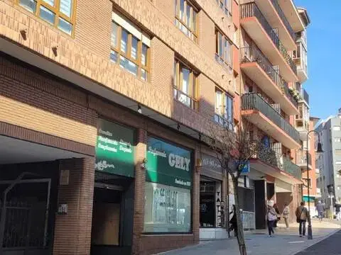 Local comercial en calle de Marcos del Torniello