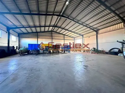 Nave industrial en Almendralejo