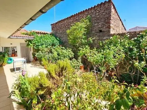 Casa rústica en calle de Antonio Díaz