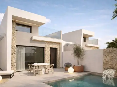 Chalet en Los Alcázares