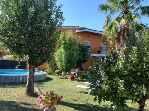 Chalet en Leiro (Capital)