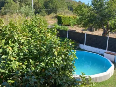 Chalet en Leiro (Capital)