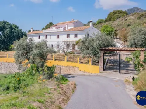 Casa rústica en Torrecuevas-Peña Escrita
