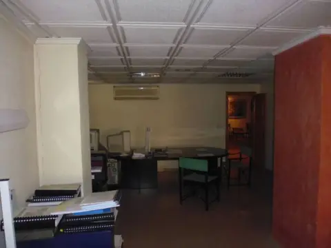 Oficina en Núcleo Urbano