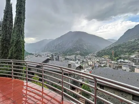 9-bedroom chalet for sale in Escaldes-Engordany · 30 of 60