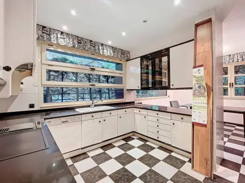 9-bedroom chalet for sale in Escaldes-Engordany · 4 of 60