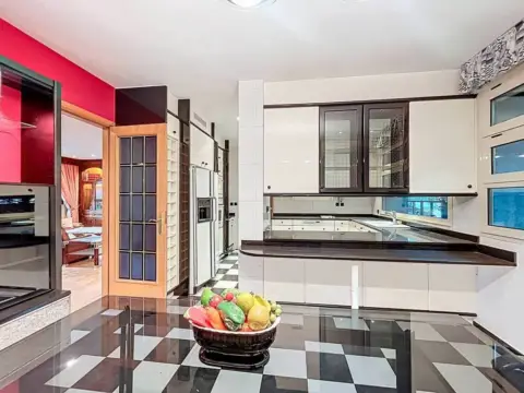 9-bedroom chalet for sale in Escaldes-Engordany · 8 of 60