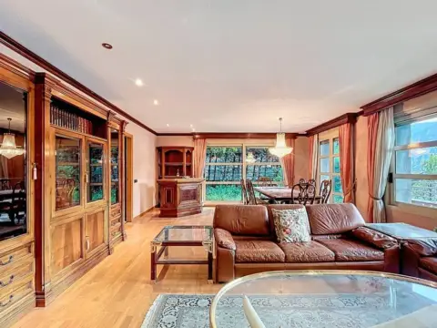 9-bedroom chalet for sale in Escaldes-Engordany · 9 of 60