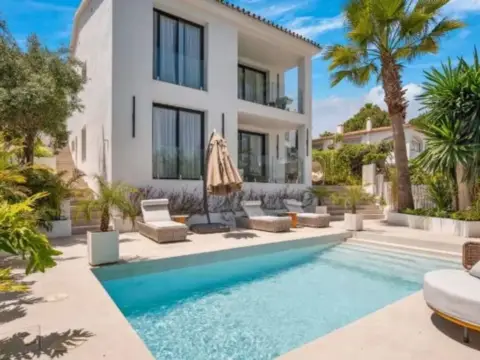 Chalet en calle de las Amapolas