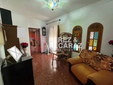 Piso en calle de la Peña, 3