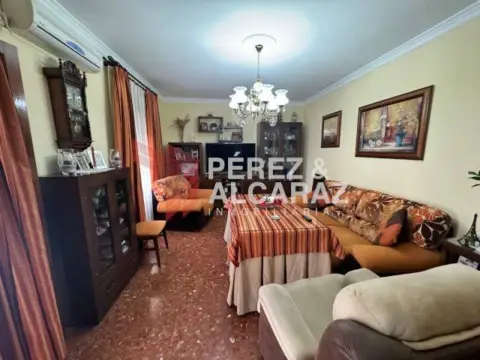 Piso en calle de la Peña, 3