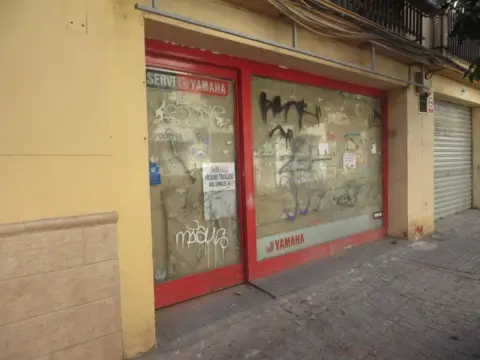 Local comercial en calle del Alcalde de la Cruz Ceballos
