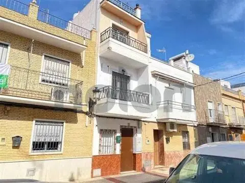 Casa adosada en La Algaba