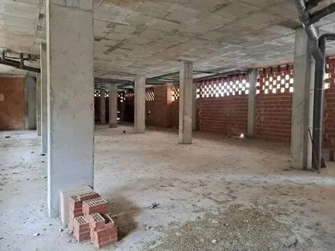 Local comercial en Avenida de Don Juan de Borbón