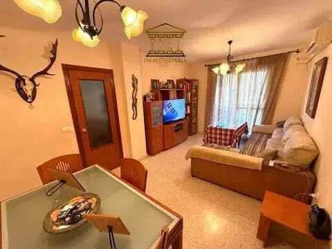 Piso en El Carmen-Cardeñas